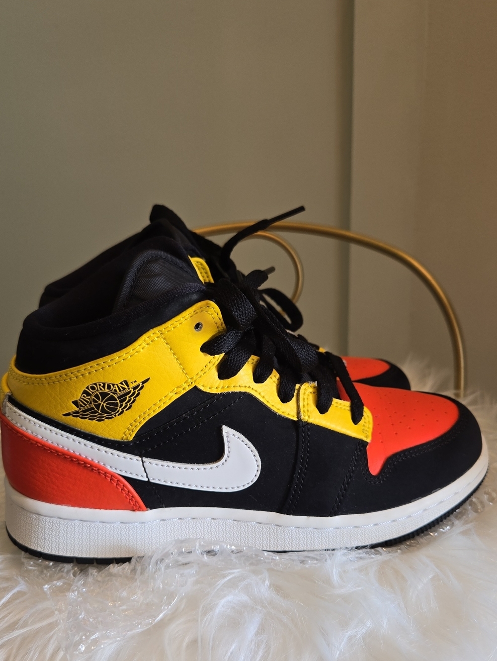 Jordan Kids Mid-Top Sneakers in Black, Yellow, Orange, White